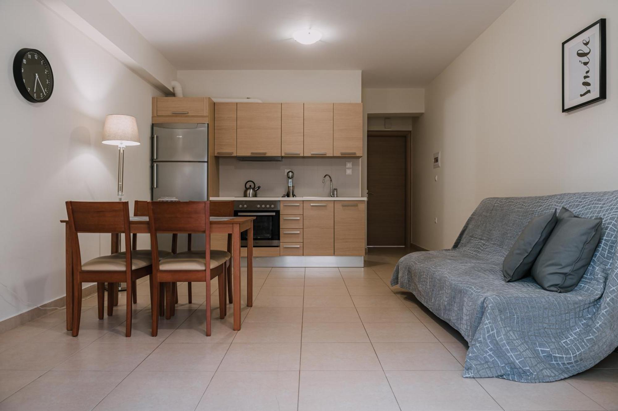 Hb Modern Apartments Tolo Room photo